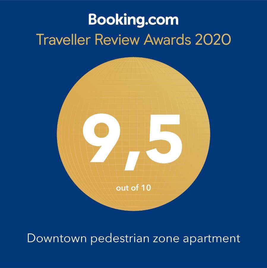 Downtown Pedestrian Zone Apartment Bratislava Luaran gambar